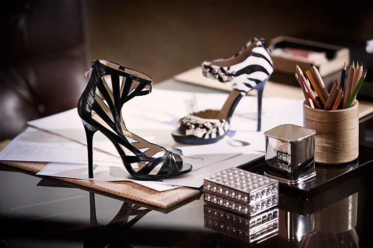 From 14 November 2009 on, the Swedish chain H&M will present the glamorous, sexy shoe and bags collection for women and men by the British accessory brand Jimmy Choo in around 200 stores across the world. This is H&M's first collaboration with an accessories brand. 