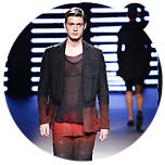 On 3 September 2009, the Spanish men's wear label Jan iú Més (founded 2005) by the designers Jan Zamora and Alfonso Peña presented the spring/summer 2010 collection during the 080 Barcelona Fashion.